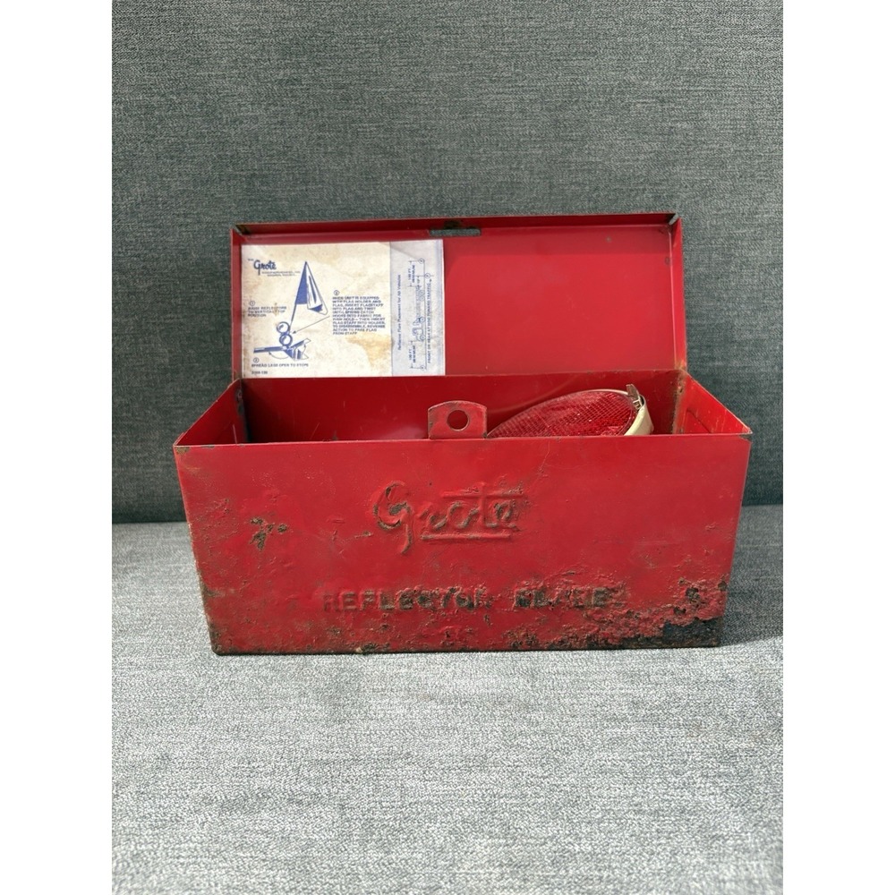 Vintage Grote Roadside Emergency Reflector Set With Metal Storage Box No Flag